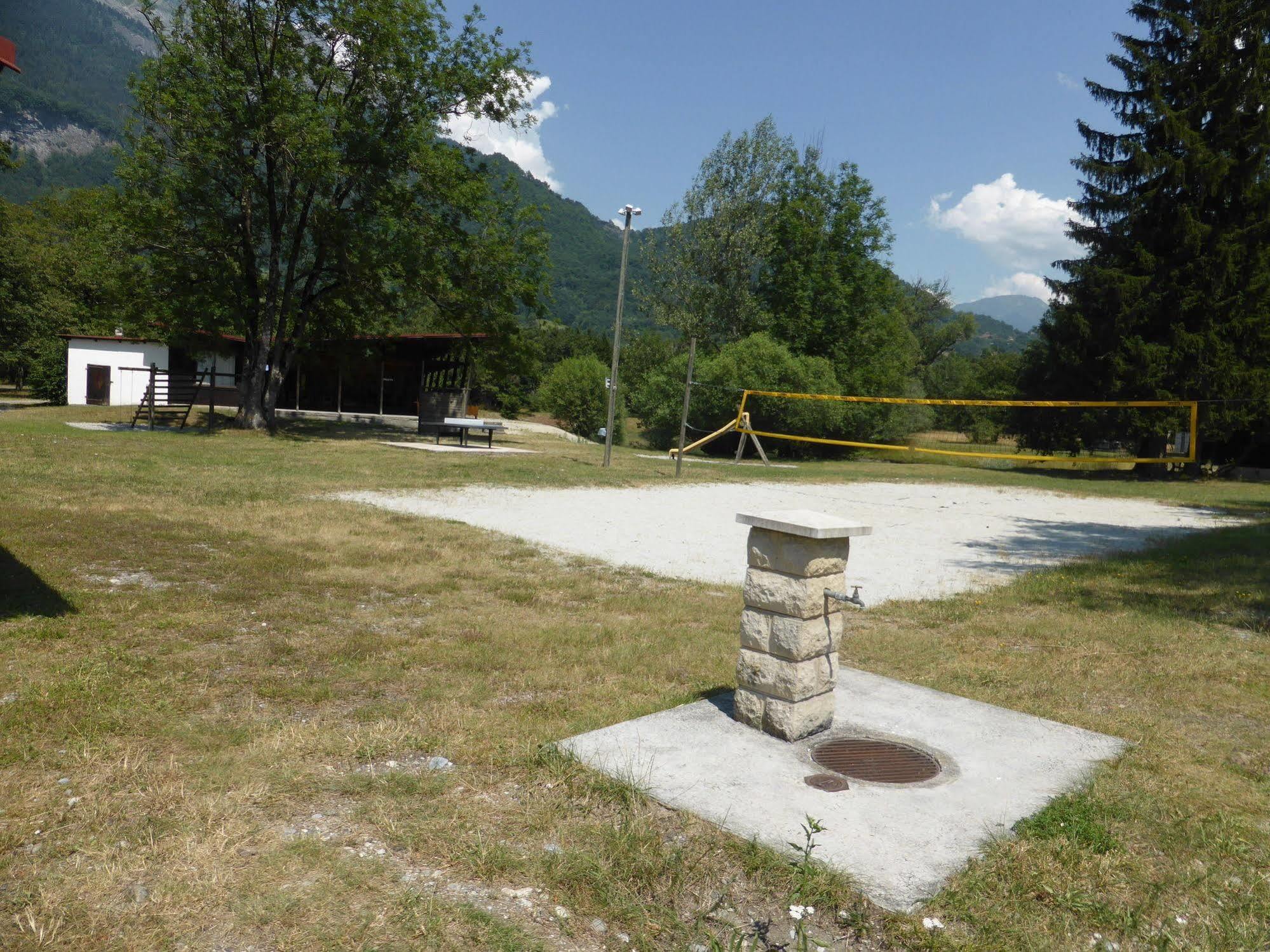 Camping L'Ecureuil - Mont-Blanc Village Domancy Экстерьер фото